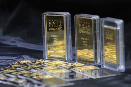 Giá vàng thế giới ghi nhận mức tăng theo tuần mạnh nhất trong gần 3 tháng