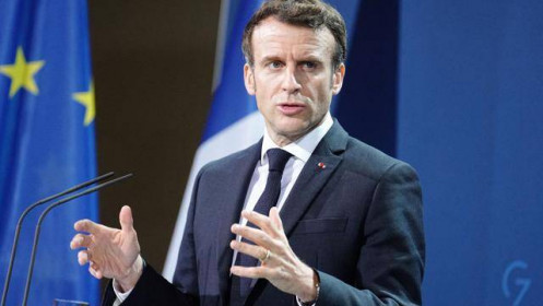 Hy vọng hóa giải căng thẳng Ukraine với chuyến thăm Nga của Tổng thống Pháp
