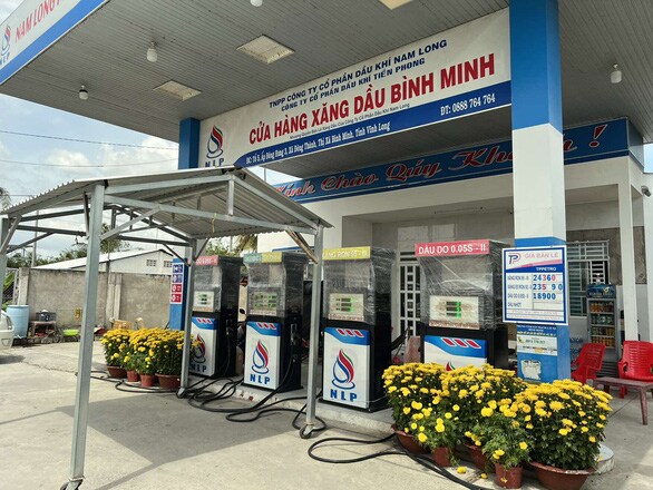 Phát hiện một cửa hàng xăng dầu ở Sóc Trăng ‘găm’ tới cả ngàn lít xăng