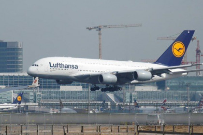 Lufthansa huỷ nhiều chuyến bay do bão lớn