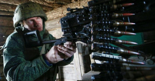 Hàng trăm vụ nổ súng xảy ra ở miền Đông Ukraine trong 24 giờ