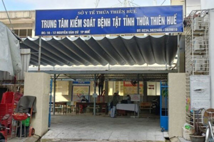 Khởi tố, bắt tạm giam hai bị can thuộc CDC Thừa Thiên - Huế