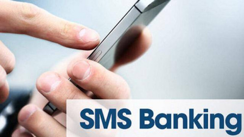 Tăng phí SMS Banking: Ai thiệt, ai lợi?