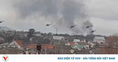 Guardian: Trực thăng từ phía Belarus tấn công khu vực gần thủ đô Kiev