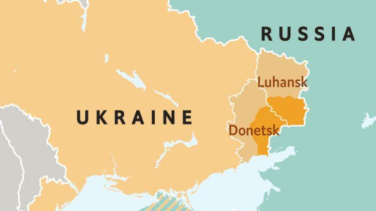 Xe quân sự Nga tiến vào Donbass, Ukraine ban bố tình trạng khẩn cấp
