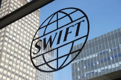 Nga bị ngắt SWIFT, thanh toán quốc tế của ngân hàng Việt có bị tác động?