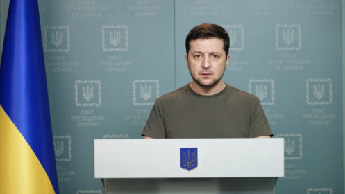 Tổng thống Ukraine Zelensky khẳng định bảo vệ Kiev là “ưu tiên hàng đầu”