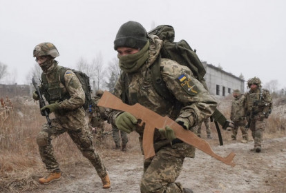 Nga nói 110 quân nhân Ukraine tự nguyện hạ vũ khí