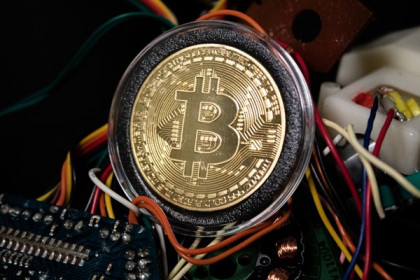 Bitcoin: Cơ hội trở thành một đồng tiền thông thường "dễ sớm tắt"