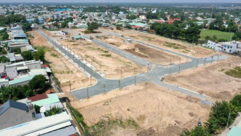 “Sóng”…. đất nền đầu năm bắt nguồn từ đâu?