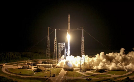 Nga ưu tiên chế tạo vệ tinh quân sự, ngừng bán động cơ tên lửa cho NASA
