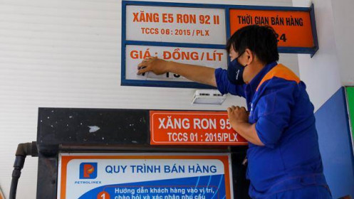 Giá xăng dầu phi mã, chuyên gia nêu bốn kiến nghị giảm tác động tiêu cực