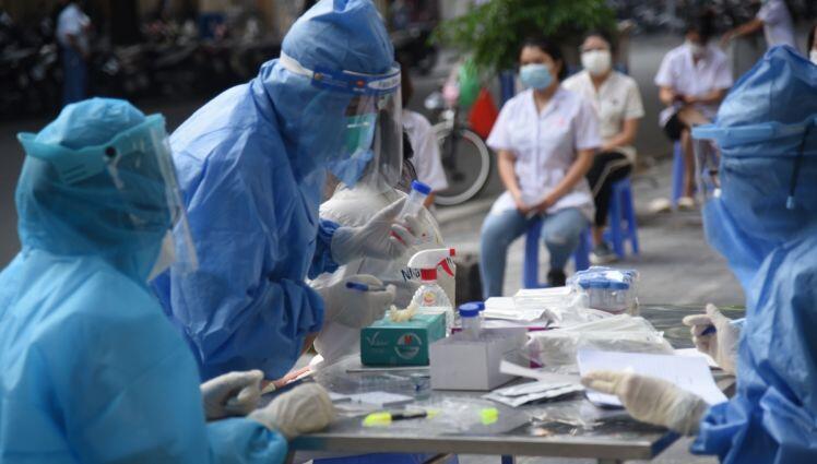Bộ Y tế đề xuất tạm dừng thông báo số nhiễm SARS-CoV-2 mỗi ngày