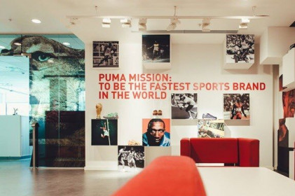 Hai hãng thời trang Puma và Prada tạm dừng hoạt động bán lẻ tại Nga