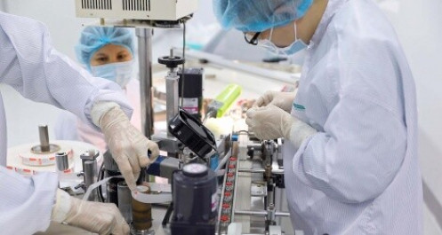 Việt Nam “đi tắt, đón đầu” sản xuất vắc-xin phòng Covid-19