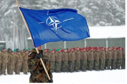 Ukraine sẵn sàng thảo luận về 'mô hình phi NATO'