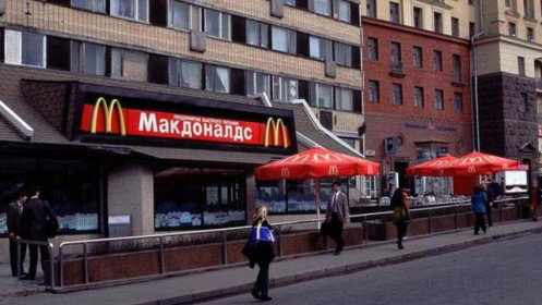 McDonald’s, Starbucks và loạt thương hiệu biểu tượng Mỹ dừng hoạt động tại Nga