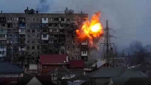 Xung đột Nga-Ukraine: Chuẩn bị đàm phán trực tuyến, Ủy ban chữ thập đỏ quốc tế cảnh báo "kịch bản tồi tệ"