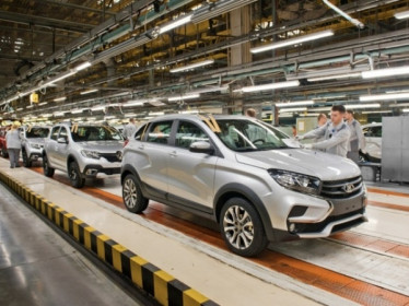 Lada, thương hiệu ô tô biểu tượng của Nga tạm ngưng hoạt động vì chiến tranh Nga - Ukraine