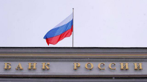 Nga tuyên bố đã trả nợ đúng hạn, tạm thời tránh “bờ vực” vỡ nợ