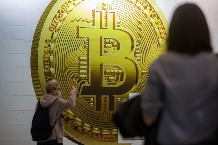 Vì sao giá Bitcoin vẫn giảm khi thế giới hỗn loạn