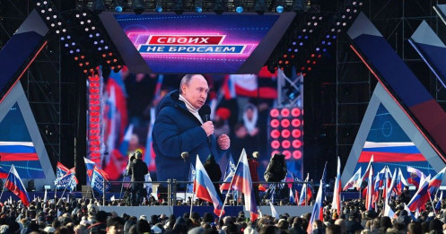 Sự cố bất ngờ trong bài phát biểu trên truyền hình của Tổng thống Putin