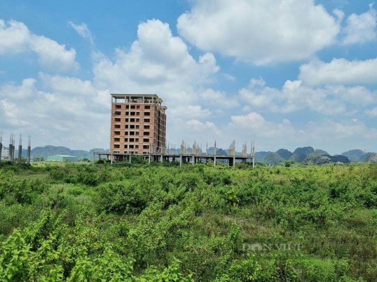 Dự án nghìn tỉ ở Ninh Bình "đắp chiếu" hơn 10 năm, bỗng dưng cắt gần 8 ha đấu giá đất ở