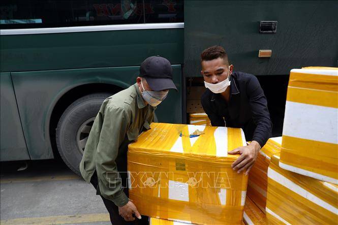 Hà Nội: Doanh nghiệp vận tải khó khăn do giá xăng liên tục tăng