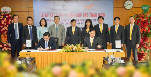 Vietcombank và Vietnam Post ký kết hợp tác toàn diện