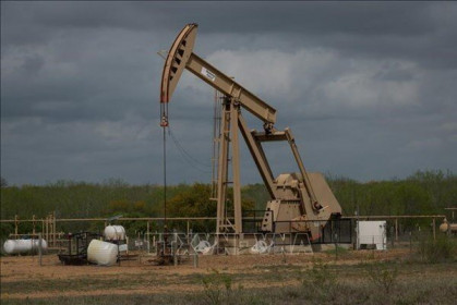 Giá dầu thế giới giảm 2% trong phiên 24/3