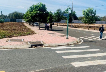 Người đầu tư sợ mua nhà đất lúc này "bắt trúng đỉnh", bao giờ mới thoát được hàng?