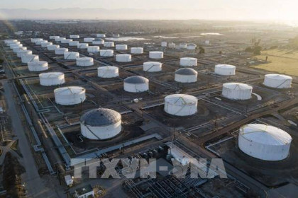 Giá dầu tiếp tục giảm tại châu Á phiên 1/4 trước thềm cuộc họp của IEA