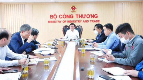 Bộ trưởng Nguyễn Hồng Diên họp khẩn về các vấn đề “nóng” của ngành năng lượng