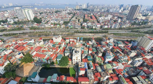 Sôi động đường đua M&A bất động sản