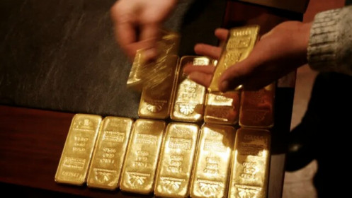 Cuối tuần, giá vàng nhảy vọt qua mốc 69 triệu đồng/lượng