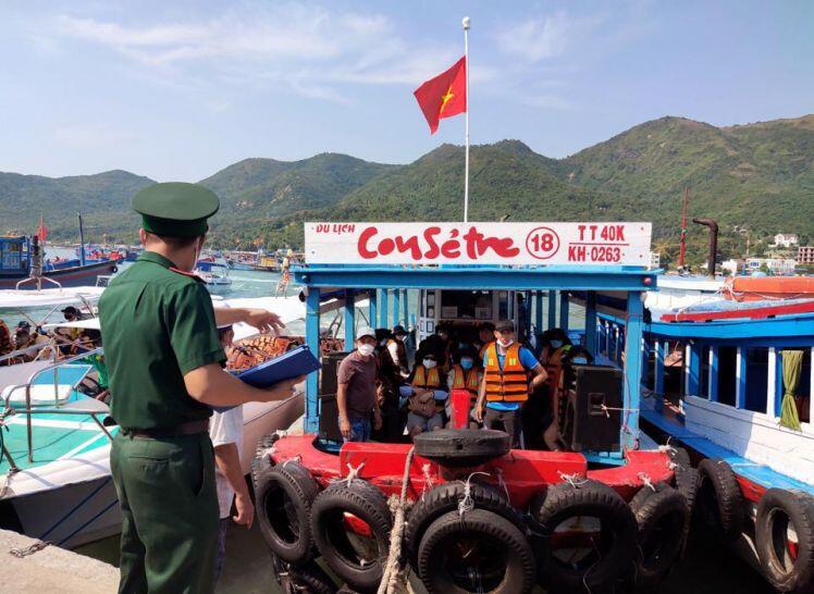 Nha Trang đón hơn 2.200 lượt du khách ngày đầu nghỉ lễ Giỗ tổ Hùng Vương