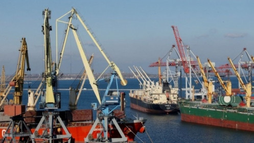 Ukraine cấm nhập khẩu tất cả hàng hóa từ Nga, kêu gọi phương Tây tăng trừng phạt Moscow