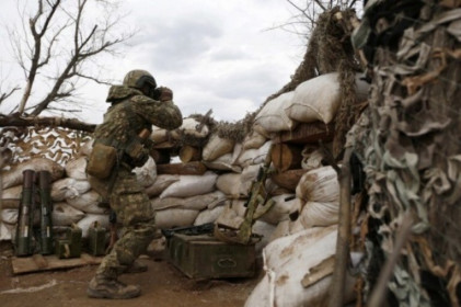 Quan chức Ukraine: Nga đã bắt đầu chiến dịch tại Donbass