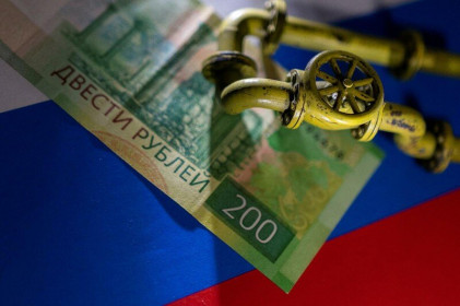 Ai giúp nước Nga “phản công” trong cuộc chiến tài chính với phương Tây?