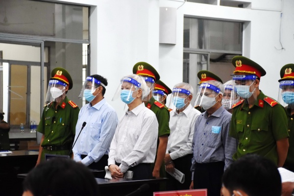 Hai cựu Chủ tịch UBND tỉnh Khánh Hòa bị phạt 10 năm tù