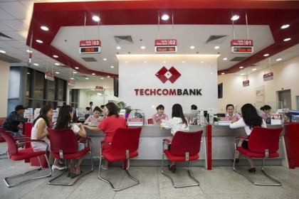 Thị giá xuống đáy 1 năm, người nội bộ của Techcombank muốn bán toàn bộ cổ phiếu TCB