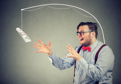 Thị trường tài chính 24h: Chứng khoán tiếp tục bị bán mạnh về cuối phiên