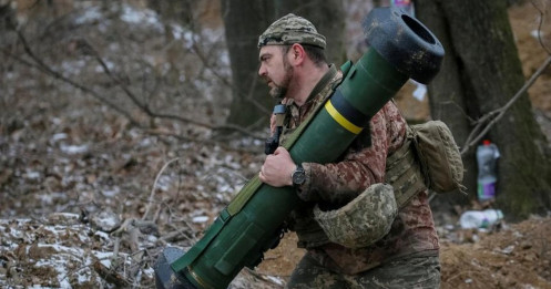 Ukraine tuyên bố: "Chúng tôi có quyền tấn công vào mục tiêu quân sự của Nga"
