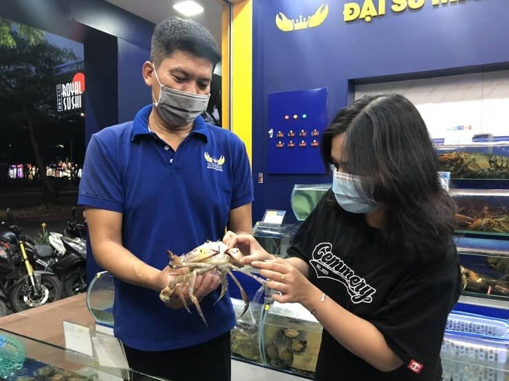 Ghẹ xanh khan hàng, tăng giá kỷ lục lên gần triệu đồng/kg vẫn không có hàng để bán