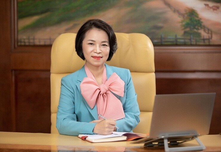Vợ tỷ phú Phạm Nhật Vượng giành lại vị trí trong Top người giàu từ tay đại gia Hồ Xuân Năng