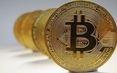 Bitcoin giảm mạnh, 129 tỷ USD 'bốc hơi' khỏi thị trường tiền số