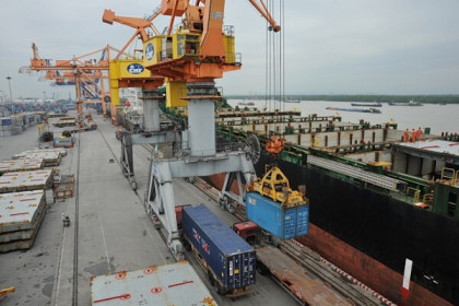 Kim ngạch xuất khẩu tháng 4 giảm 4%