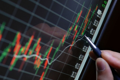 Sắc xanh chiếm ưu thế, VN-Index tăng hơn 11 điểm