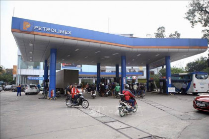 Quỹ bình ổn xăng dầu Petrolimex còn âm 15 tỷ đồng