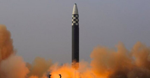 Triều Tiên phóng 3 tên lửa ngay sau khi ông Biden rời Nhật Bản